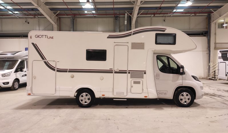 Giottiline SIENA 440 6 plazas