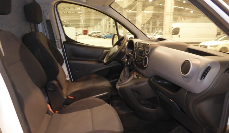 
								PEUGEOT Partner L1 1.6 HDi 75 CV isotermo IR nuevo lleno									