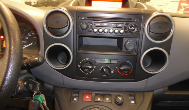 
								PEUGEOT Partner L1 1.6 HDi 75 CV isotermo IR nuevo lleno									