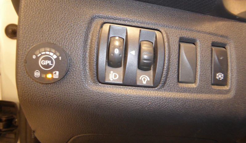 
								Renault Clio Business SCe  70CV lleno									