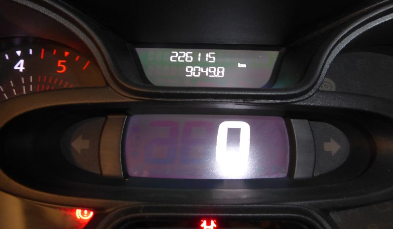 
								Renault Trafic Furgon 27 L1H1 Energy BluedCi 120 cv lleno									