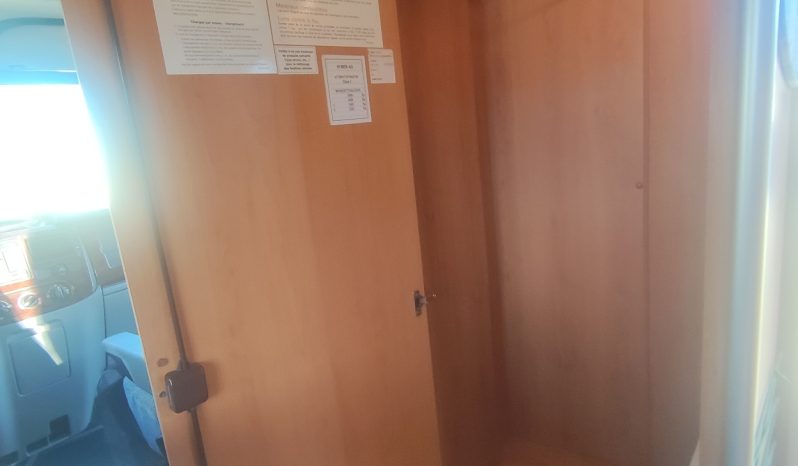 
								CAMPER HYMER ERIBA VAN PERFILADA COMPACTA 6 MTS CAMA TRANSVERSAL + MALETERO lleno									