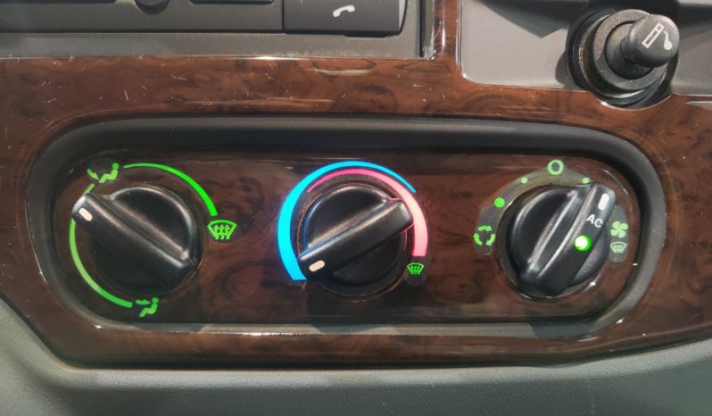 
								CAMPER HYMER ERIBA VAN PERFILADA COMPACTA 6 MTS CAMA TRANSVERSAL + MALETERO lleno									