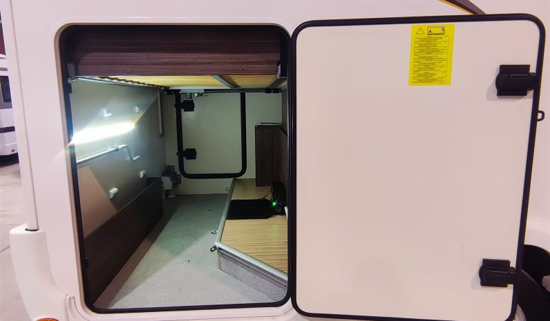 
								BENIMAR TESSORO 440 UP PERFILADA COMPACTA POCOS KMS. lleno									