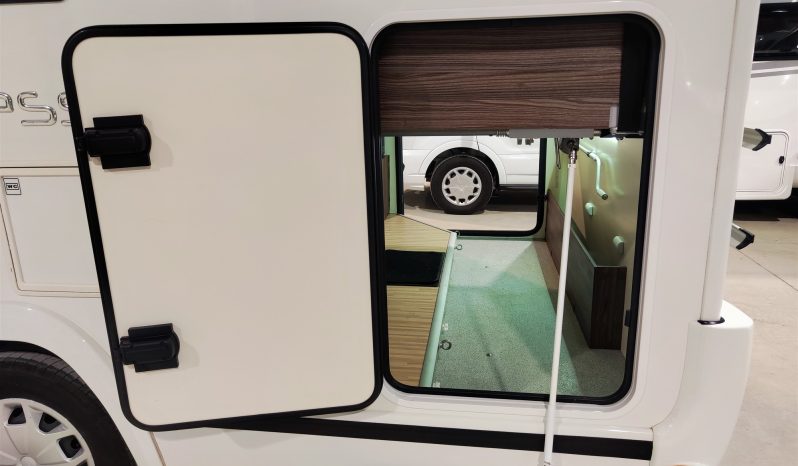 
								BENIMAR TESSORO 440 UP PERFILADA COMPACTA POCOS KMS. lleno									