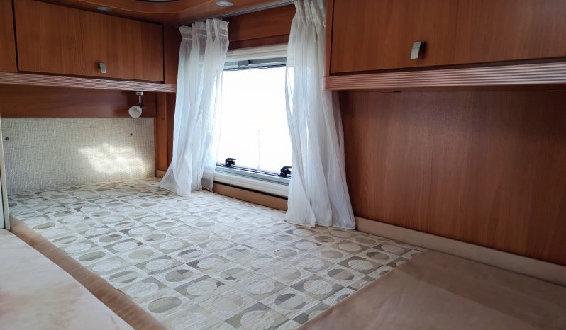 
								HYMER ERIBA 678, 160 CVS. INTEGRAL GAMA ALTA CAMAS PARALELAS lleno									