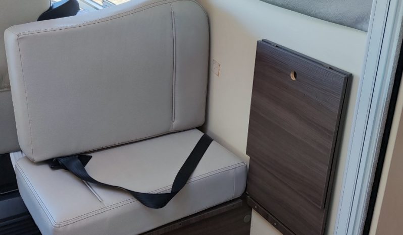 
								MCLOUIS NEVIS 880 SERIE LIMITADA YEARLING 881 INTEGRAL GAMA ALTA CAMA ISLA lleno									