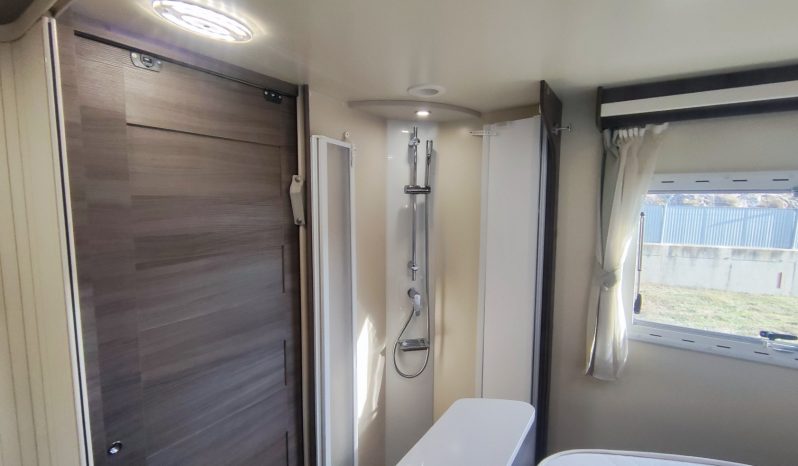 
								MCLOUIS NEVIS 880 SERIE LIMITADA YEARLING 881 INTEGRAL GAMA ALTA CAMA ISLA lleno									