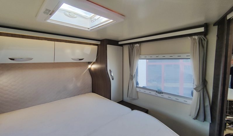 
								MCLOUIS NEVIS 880 SERIE LIMITADA YEARLING 881 INTEGRAL GAMA ALTA CAMA ISLA lleno									