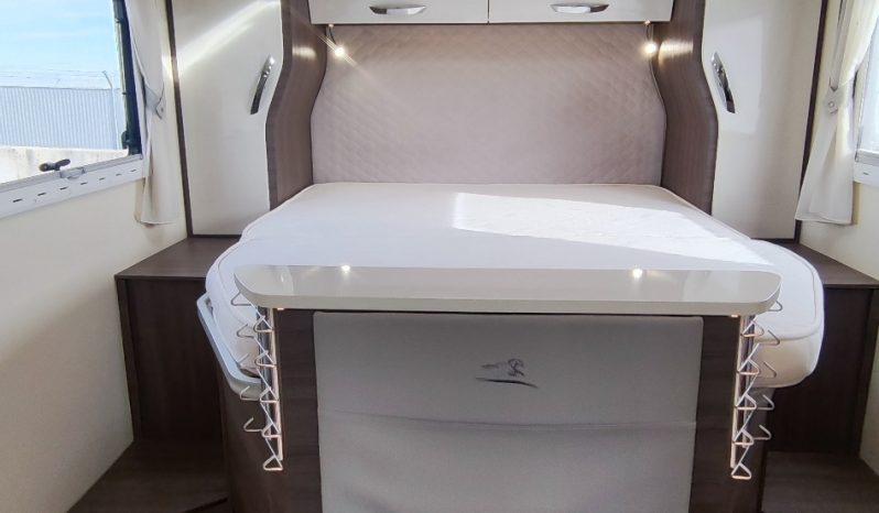 
								MCLOUIS NEVIS 880 SERIE LIMITADA YEARLING 881 INTEGRAL GAMA ALTA CAMA ISLA lleno									