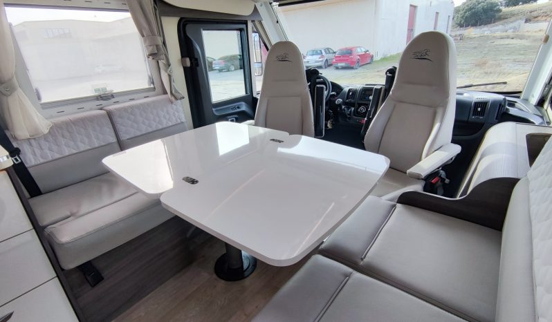 
								MCLOUIS NEVIS 880 SERIE LIMITADA YEARLING 881 INTEGRAL GAMA ALTA CAMA ISLA lleno									