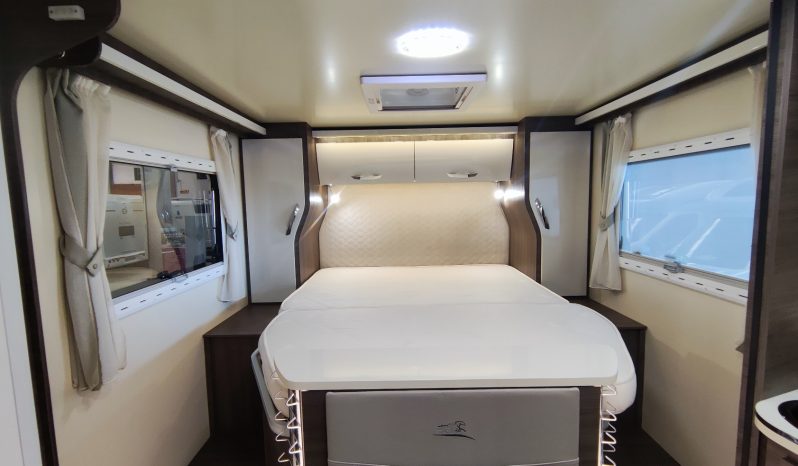 
								MCLOUIS NEVIS 880 SERIE LIMITADA YEARLING 881 INTEGRAL GAMA ALTA CAMA ISLA lleno									