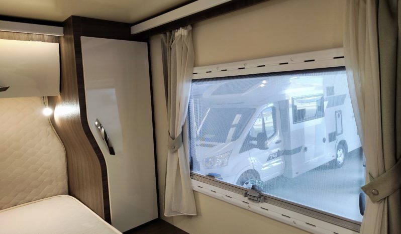 
								MCLOUIS NEVIS 880 SERIE LIMITADA YEARLING 881 INTEGRAL GAMA ALTA CAMA ISLA lleno									