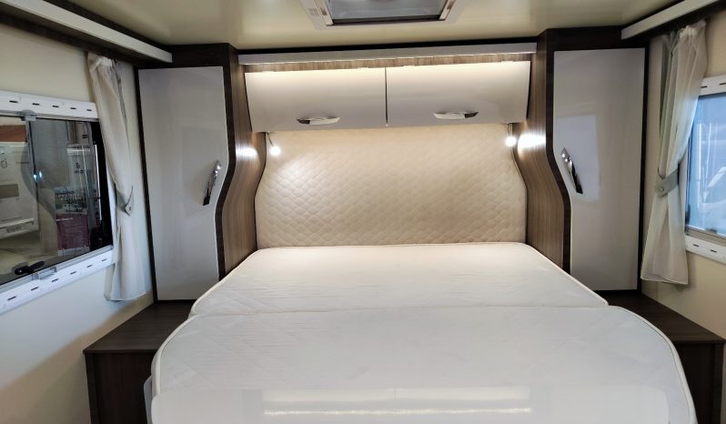 
								MCLOUIS NEVIS 880 SERIE LIMITADA YEARLING 881 INTEGRAL GAMA ALTA CAMA ISLA lleno									