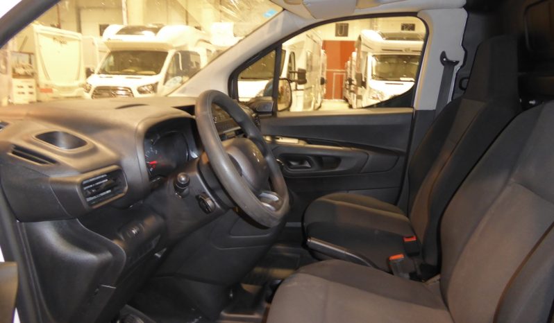 
								CITROEN BERLINGO Talla M BlueHDi 100 CV CONTROL lleno									
