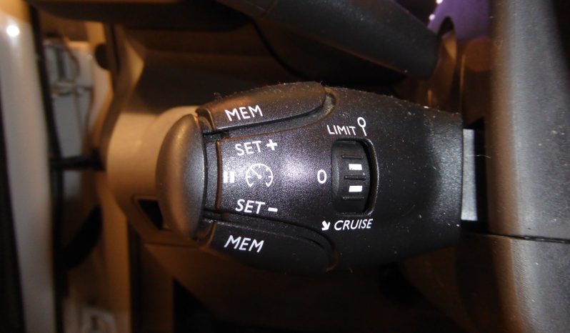 
								CITROEN Berlingo Talla M BlueHDi 100 LIVE L1H1 lleno									