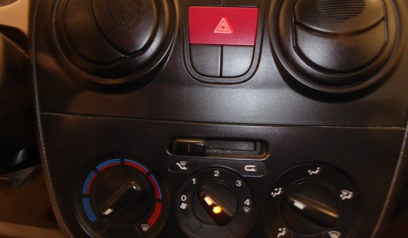 
								FIAT Fiorino Cargo Base 1.3 Mjet 75 CV lleno									