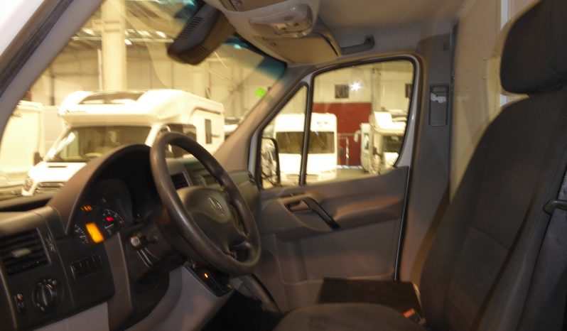 
								Mercedes Sprinter 316 NGT largo 3.5T puerta elevadora lleno									
