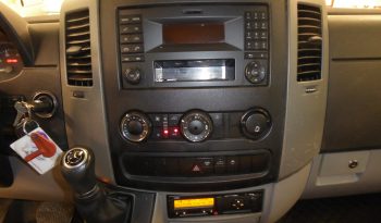 
									Mercedes Sprinter 316 NGT largo 3.5T puerta elevadora lleno								