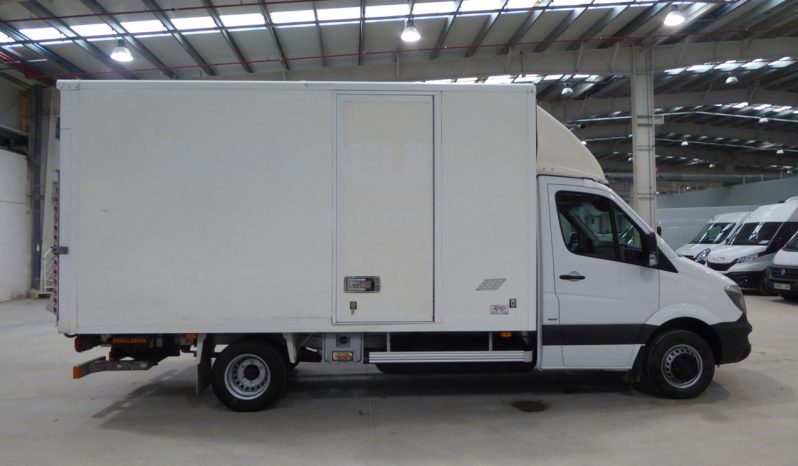 Mercedes Sprinter 316 NGT largo 3.5T puerta elevadora