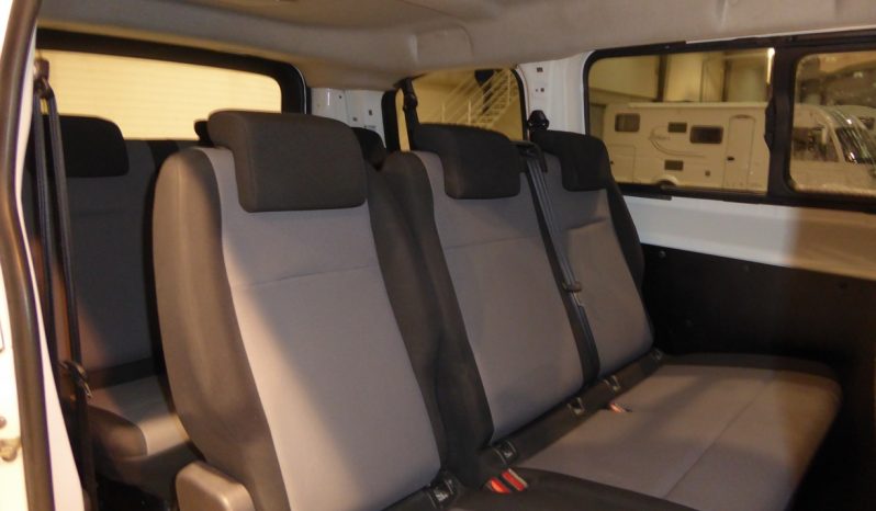 
								Peugeot Expert Combi BlueHDi 115 CV Standard 9 plazas lleno									