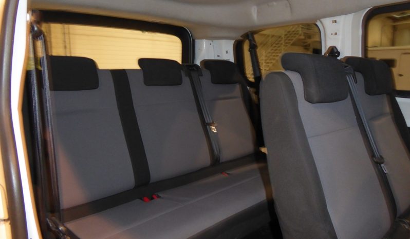 
								Peugeot Expert Combi BlueHDi 115 CV Standard 9 plazas lleno									