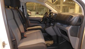 
									Peugeot Expert Combi BlueHDi 115 CV Standard 9 plazas lleno								