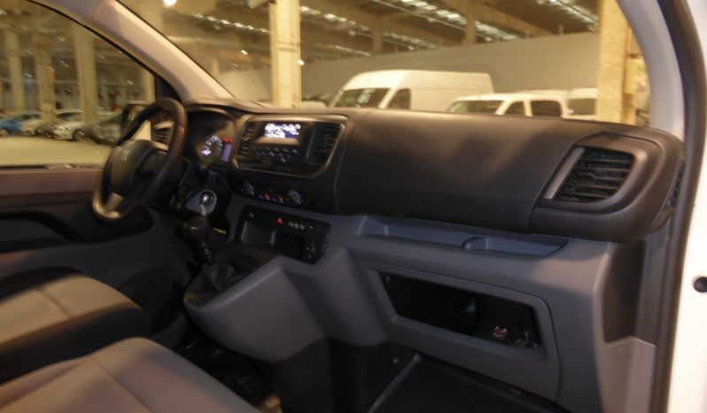 
								Peugeot Expert Combi BlueHDi 115 CV Standard 9 plazas lleno									