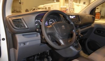 
									Peugeot Expert Combi BlueHDi 115 CV Standard 9 plazas lleno								