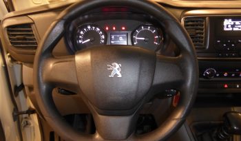 
									Peugeot Expert Combi BlueHDi 115 CV Standard 9 plazas lleno								