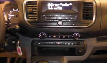 
									Peugeot Expert Combi BlueHDi 115 CV Standard 9 plazas lleno								