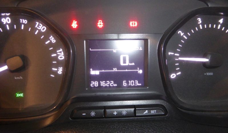 
								Peugeot Expert Combi BlueHDi 115 CV Standard 9 plazas lleno									