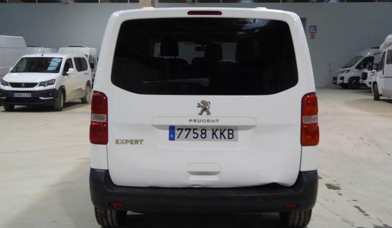 
								Peugeot Expert Combi BlueHDi 115 CV Standard 9 plazas lleno									