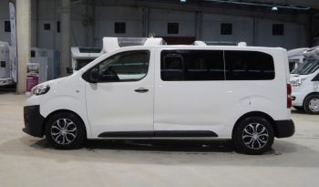 
									Peugeot Expert Combi BlueHDi 115 CV Standard 9 plazas lleno								