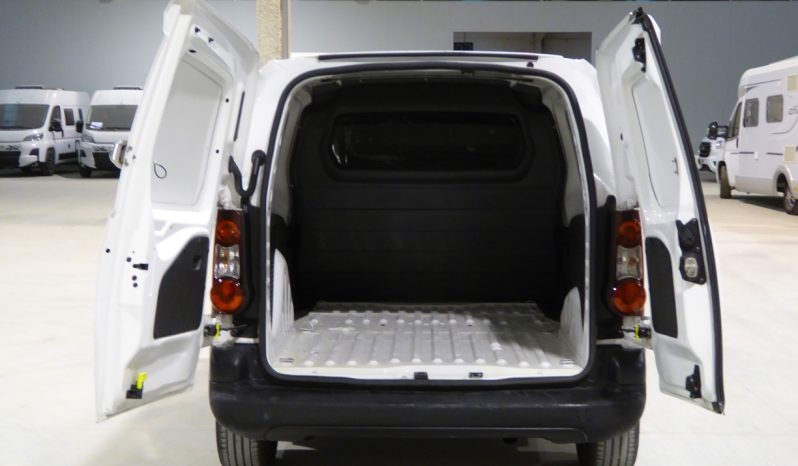 
								PEUGEOT Partner L1 1.6 HDi 75 CV lleno									