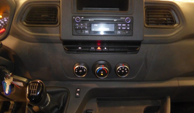 
								RENAULT Master Furgon L2H2 3500 Bl dCi 100kW 135CV lleno									