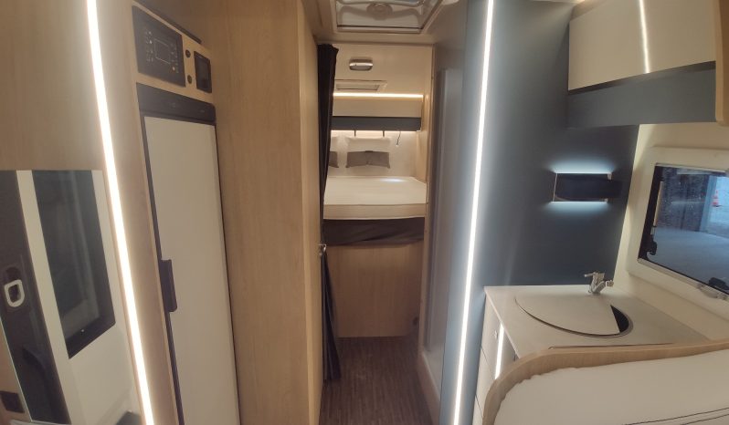 
								C.I. HORON 65XT CAMA ISLA, NUEVA +AA 12V, lleno									