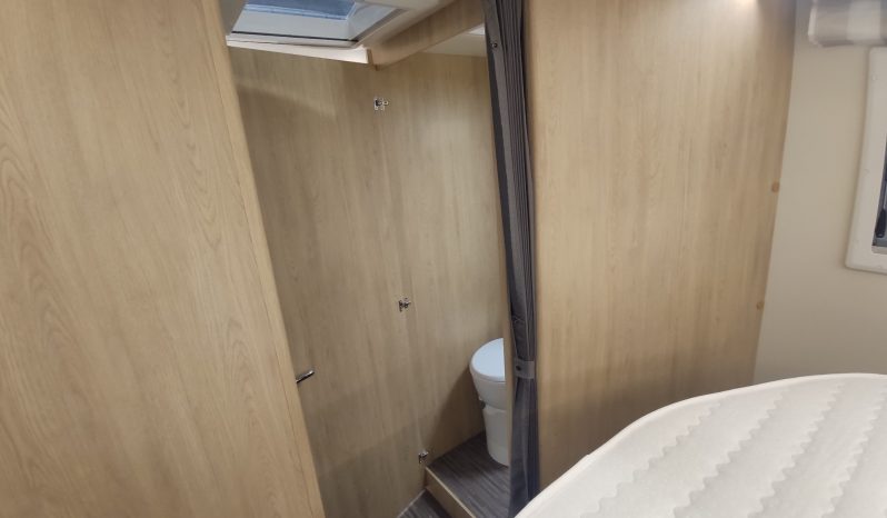 
								C.I. HORON 65XT CAMA ISLA, NUEVA +AA 12V, lleno									