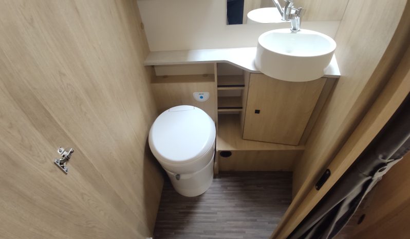 
								C.I. HORON 65XT CAMA ISLA, NUEVA +AA 12V, lleno									