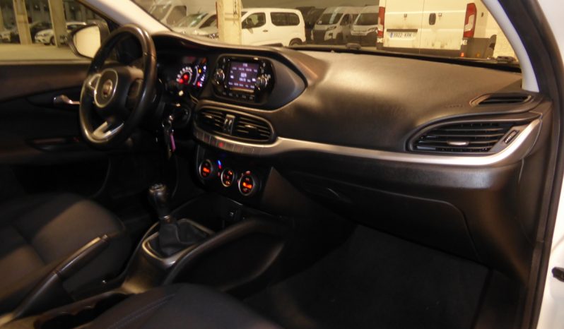 
								FIAT TIPO 5P 1.3 95CV Multijet II Pop Business lleno									