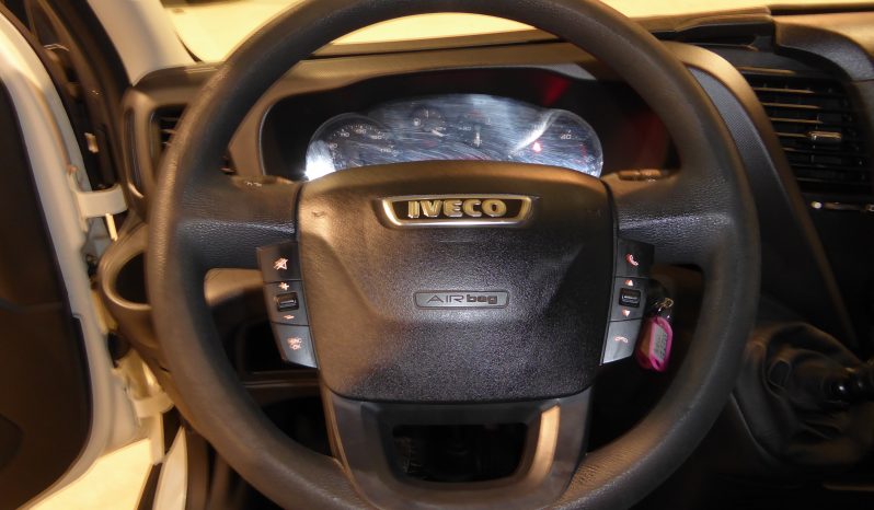 
								IVECO DAILY 2.3 TD 35C 16 V 3520LH2 lleno									