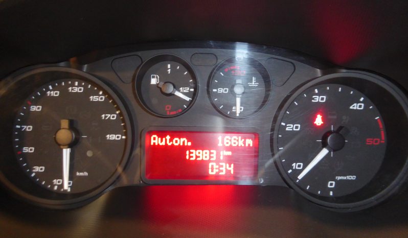 
								IVECO DAILY 2.3 TD 35C 16 V 3520LH2 lleno									