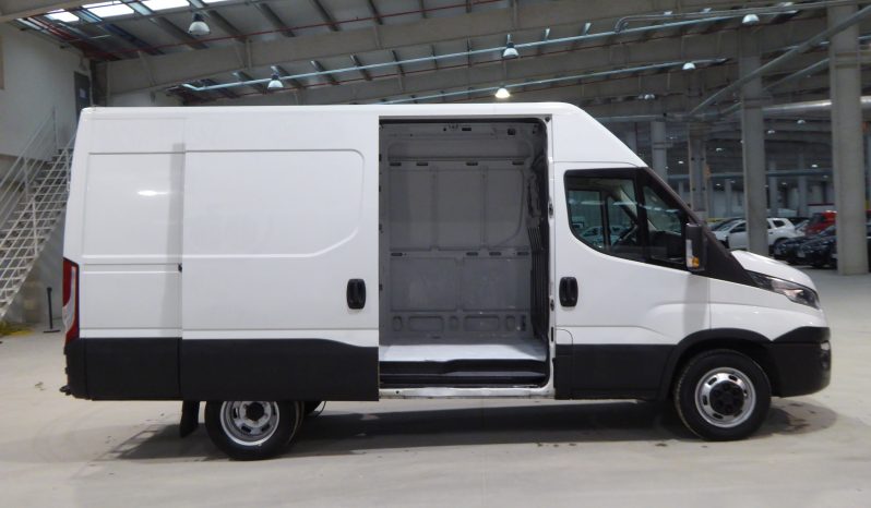 
								IVECO DAILY 2.3 TD 35C 16 V 3520LH2 lleno									