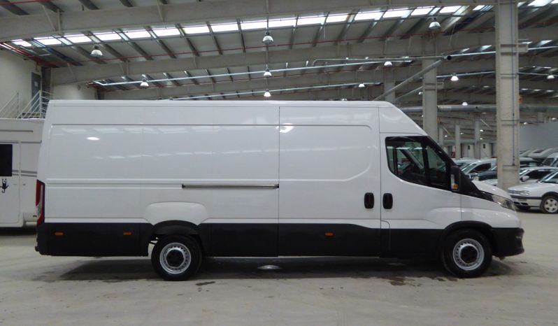 
								IVECO DAILY 2.3 TD 35S 16 4100H2 16 M3 lleno									