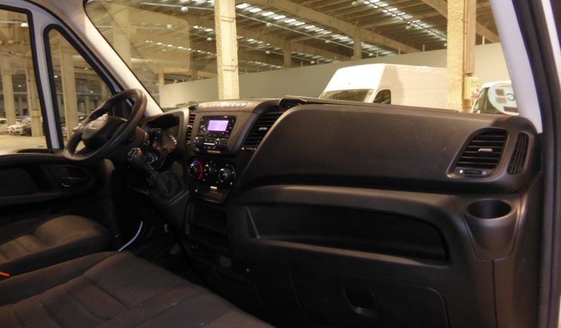 
								IVECO DAILY 2.3 TD 35S 16 3520LH2 12 M3 lleno									