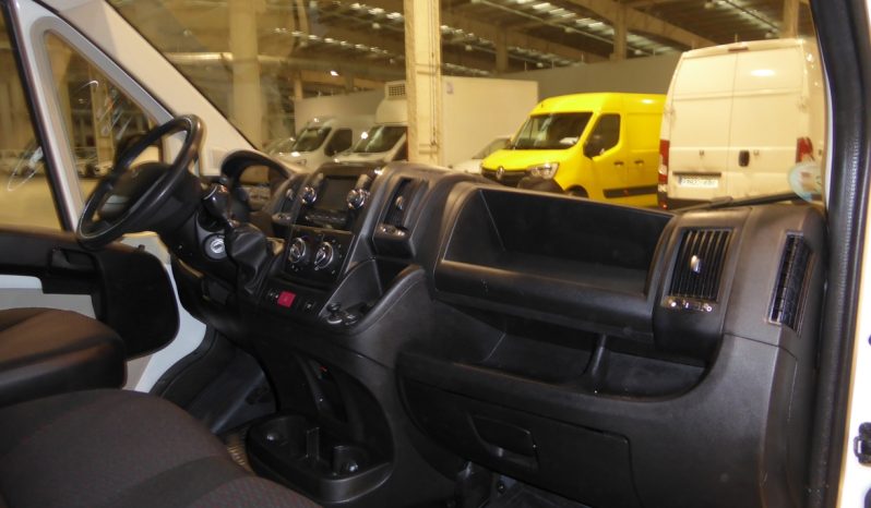 
								Peugeot Boxer BlueHDi 130CV Furgon 33L2H2 lleno									