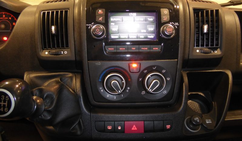 
								Peugeot Boxer BlueHDi 130CV Furgon 33L2H2 lleno									