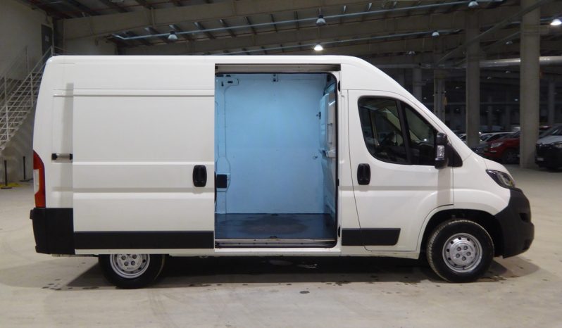 
								Peugeot Boxer BlueHDi 130CV Furgon 33L2H2 lleno									