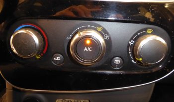 
									Renault Clio Business 75CV dCi lleno								