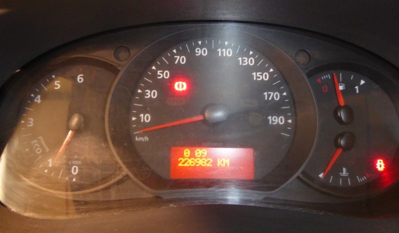 
								Profesional blue dCi 80 CV Euro 6 COMBI MIXTA lleno									